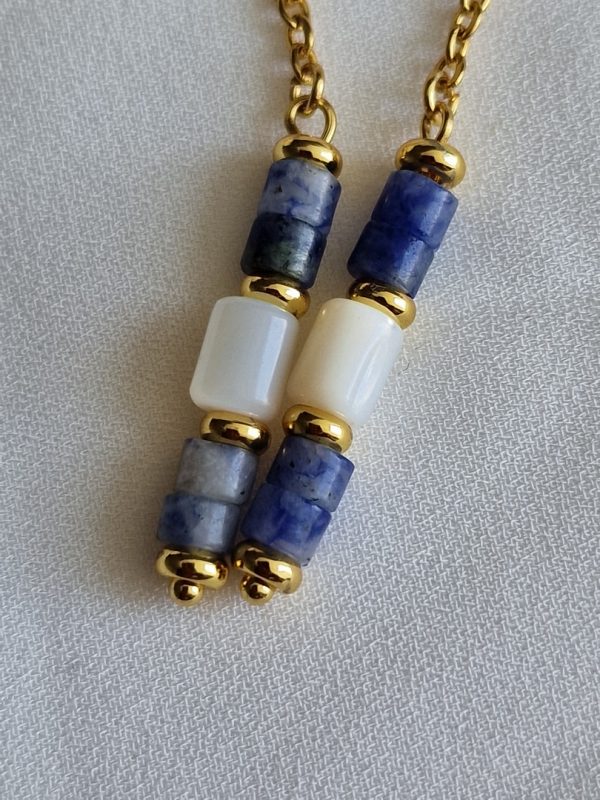 Boucles d'oreilles pendantes avec perles heishi jaspe dalmatien bleu